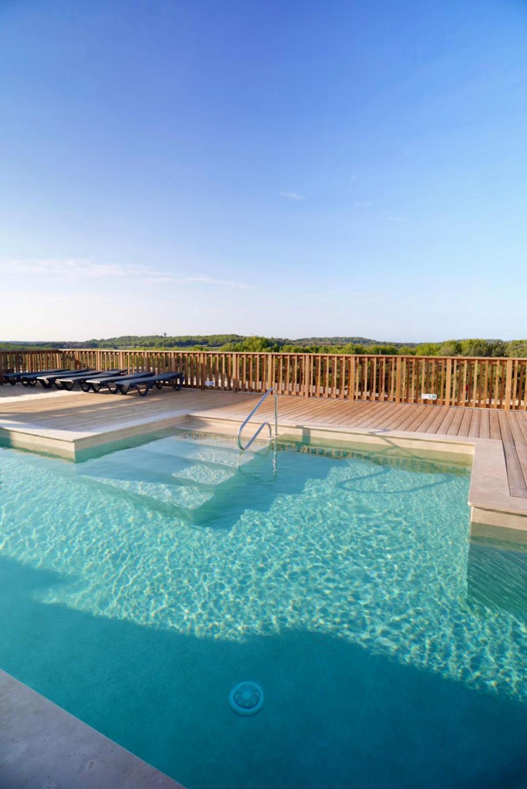 Camping Les Lodges Du Lagon Calvisson Bagian luar foto
