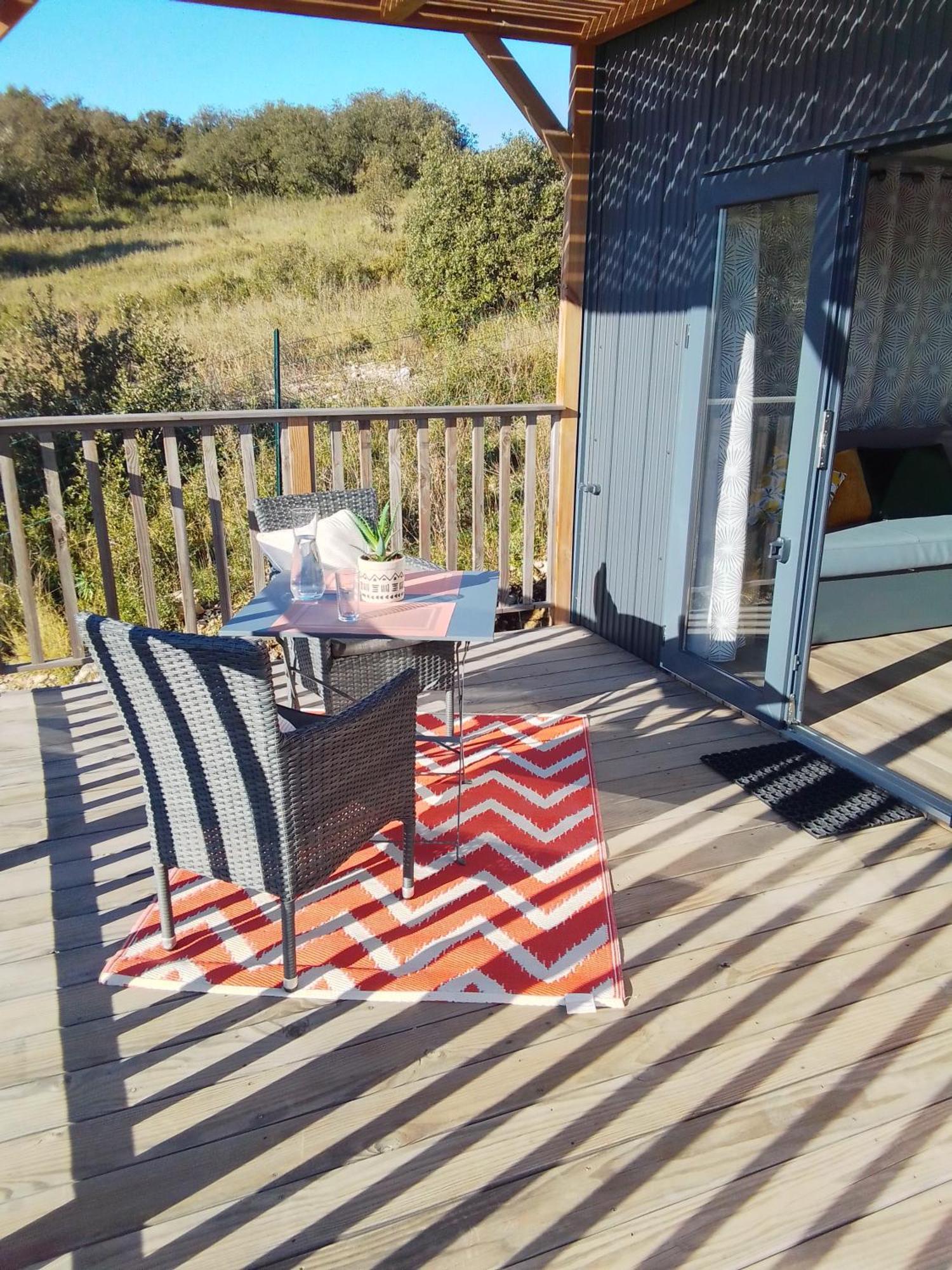 Camping Les Lodges Du Lagon Calvisson Bagian luar foto